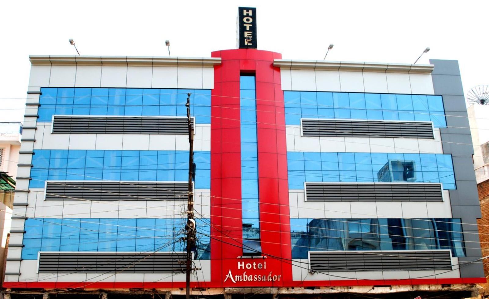 Hotel Ambassador Inn Gwalior Exteriör bild